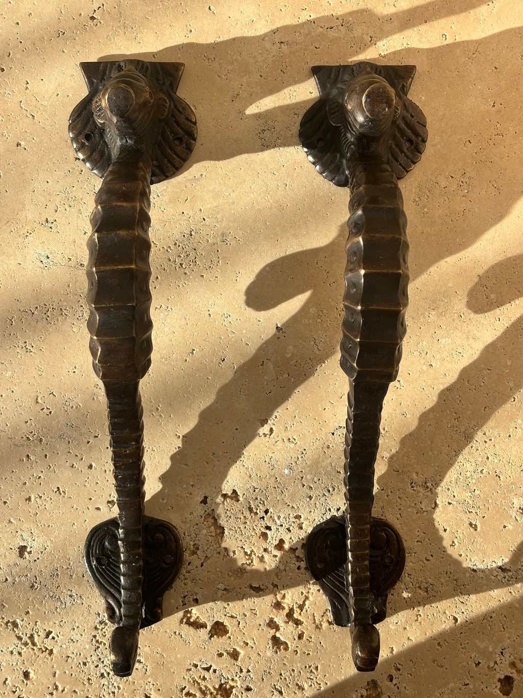 The Antique Seahorse Pull