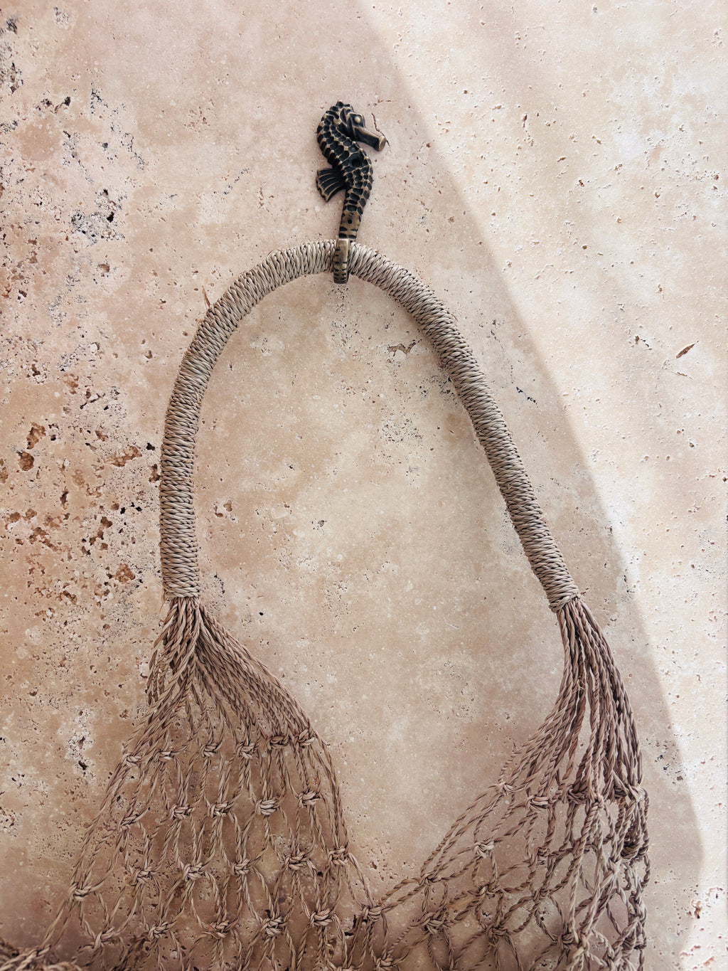 Seahorse Hook | Right Facing